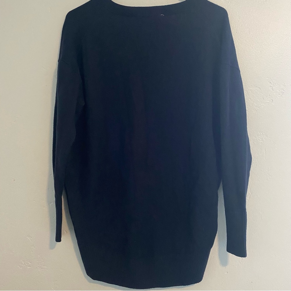 LOFT | Slouchy V-Neck Oversized Sweater Navy Blue - Picture 4 of 7
